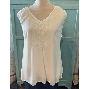 Max Studio Specialty Products Women's White SS Top Braided Accent Medium  New